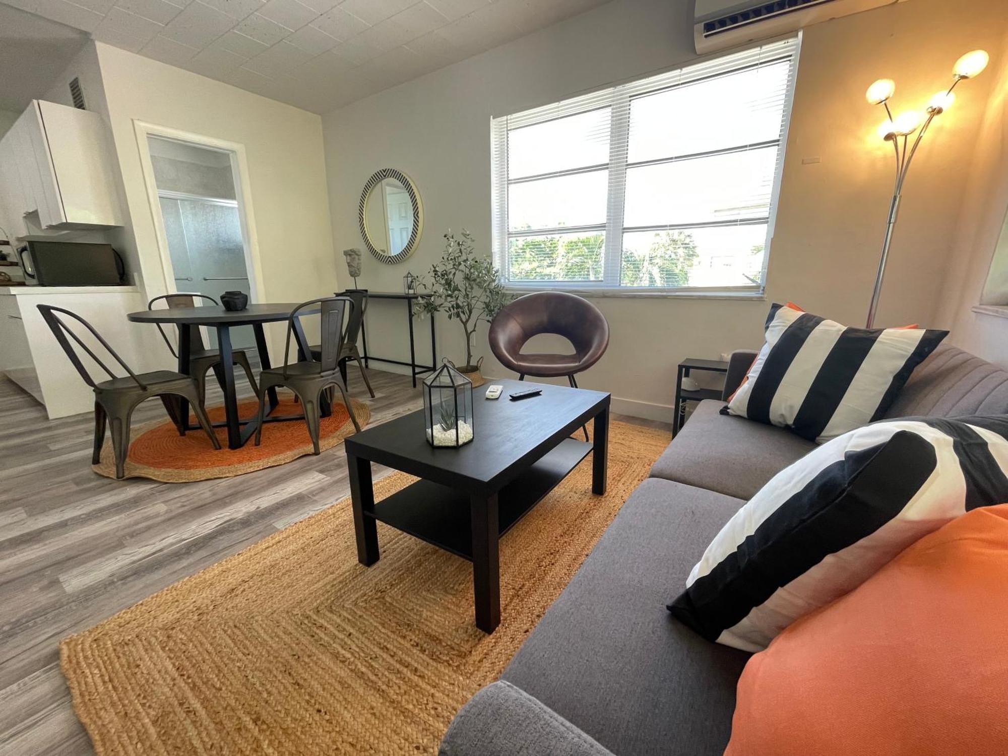 Fully Equipped Apartments With Parking Near Cocowalk Miami Eksteriør billede