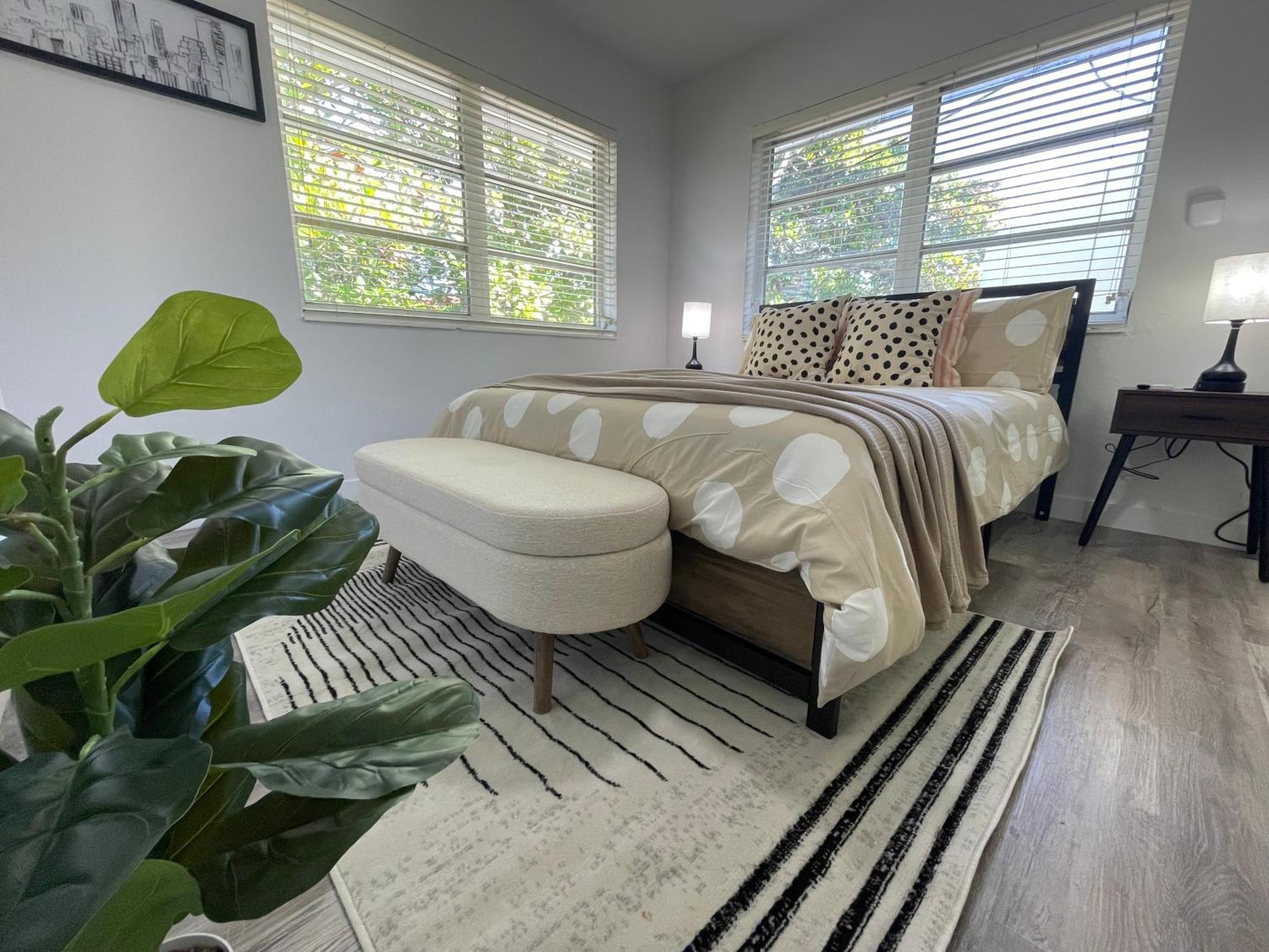 Fully Equipped Apartments With Parking Near Cocowalk Miami Eksteriør billede