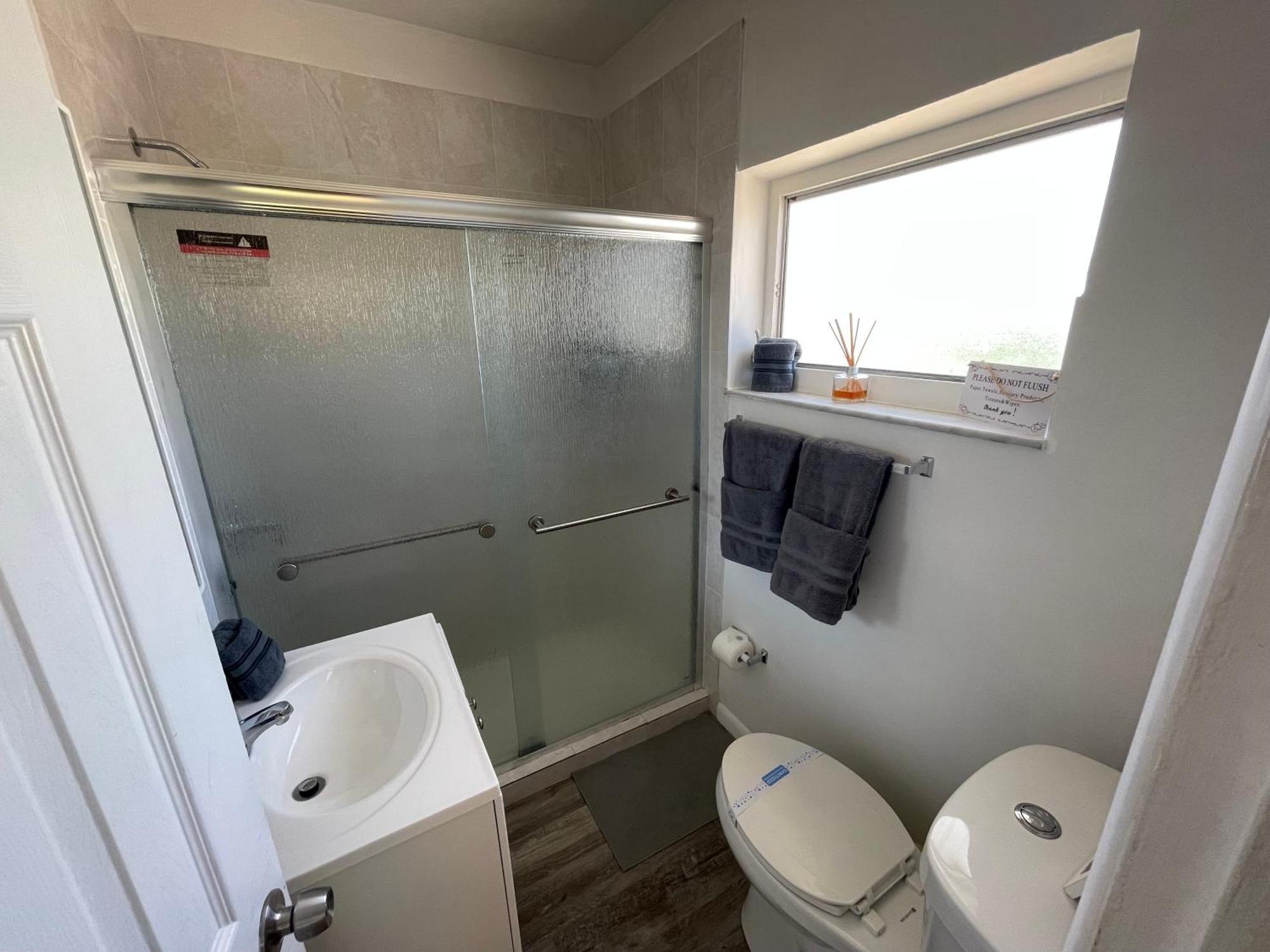 Fully Equipped Apartments With Parking Near Cocowalk Miami Eksteriør billede