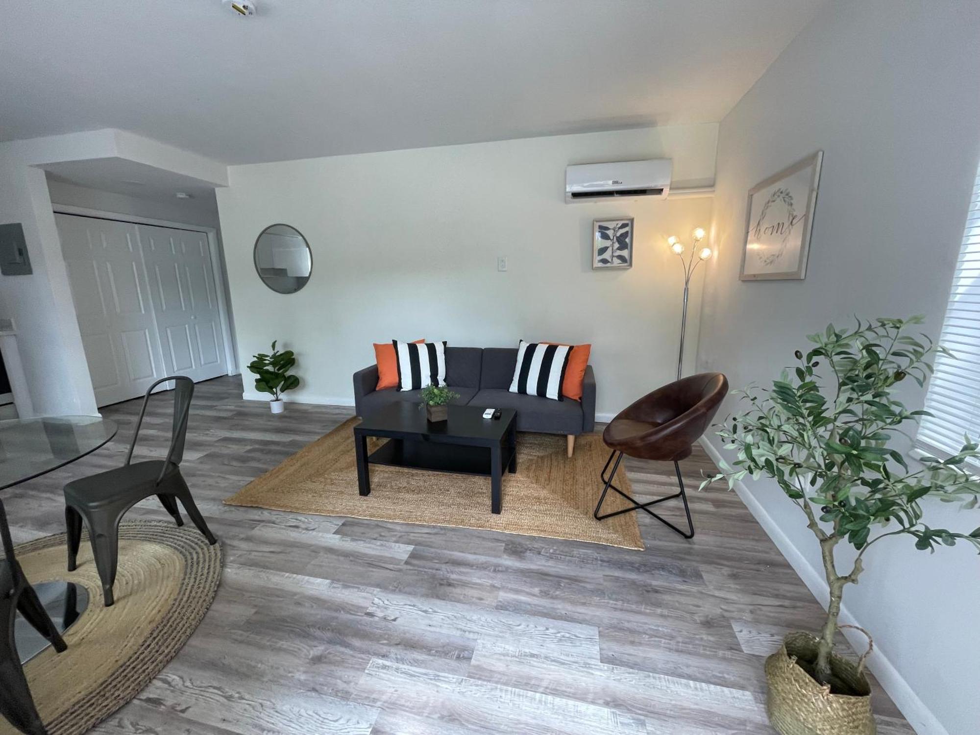 Fully Equipped Apartments With Parking Near Cocowalk Miami Eksteriør billede
