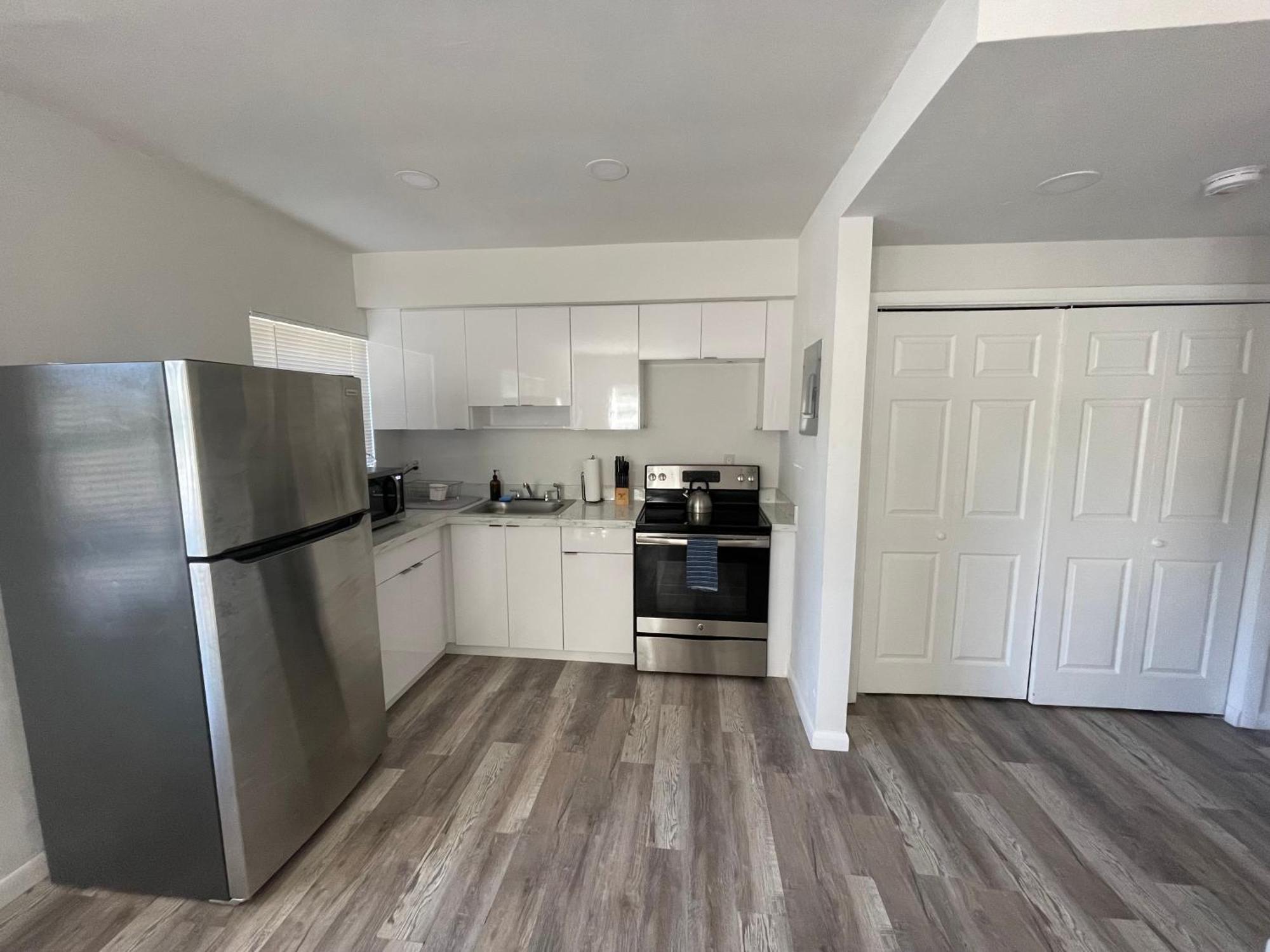 Fully Equipped Apartments With Parking Near Cocowalk Miami Eksteriør billede
